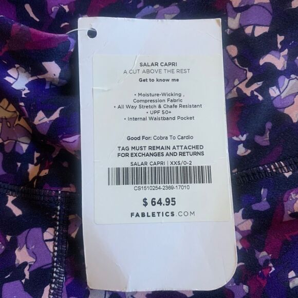 Fabletics Salar capri, moisture wicking compression fabric - Picture 4 of 6